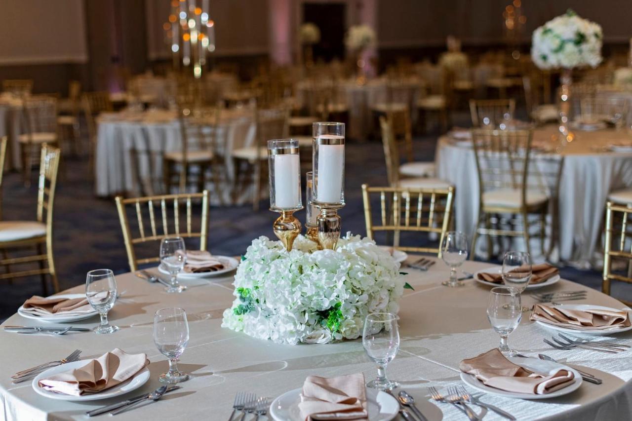 Clarion Hotel & Convention Center Joliet Zewnętrze zdjęcie