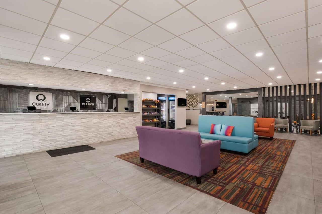 Clarion Hotel & Convention Center Joliet Zewnętrze zdjęcie
