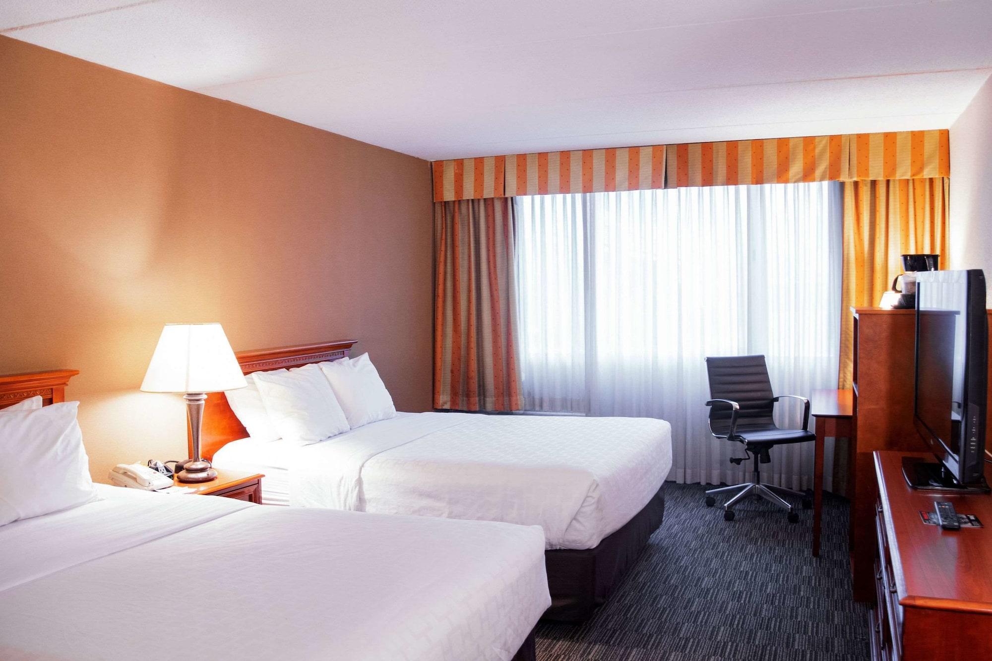 Clarion Hotel & Convention Center Joliet Zewnętrze zdjęcie